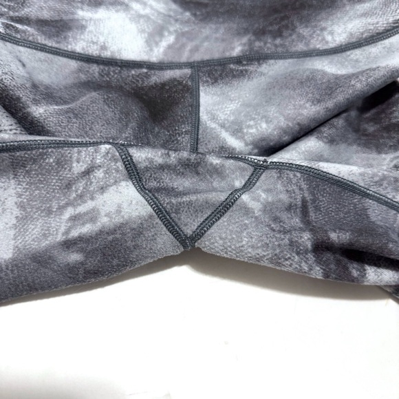 Ivivva by Lululemon Rythmic Tights Leggings Zig Zag Mesh Panels Size 10 - Picture 5 of 8